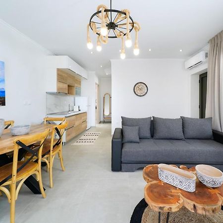 Videre Luxury Suites 포토스 외부 사진