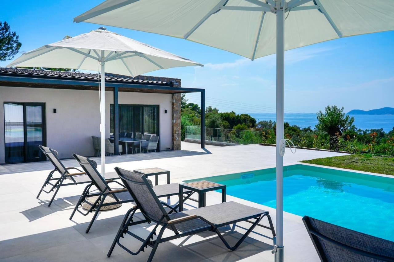 Videre Luxury Suites 포토스 외부 사진