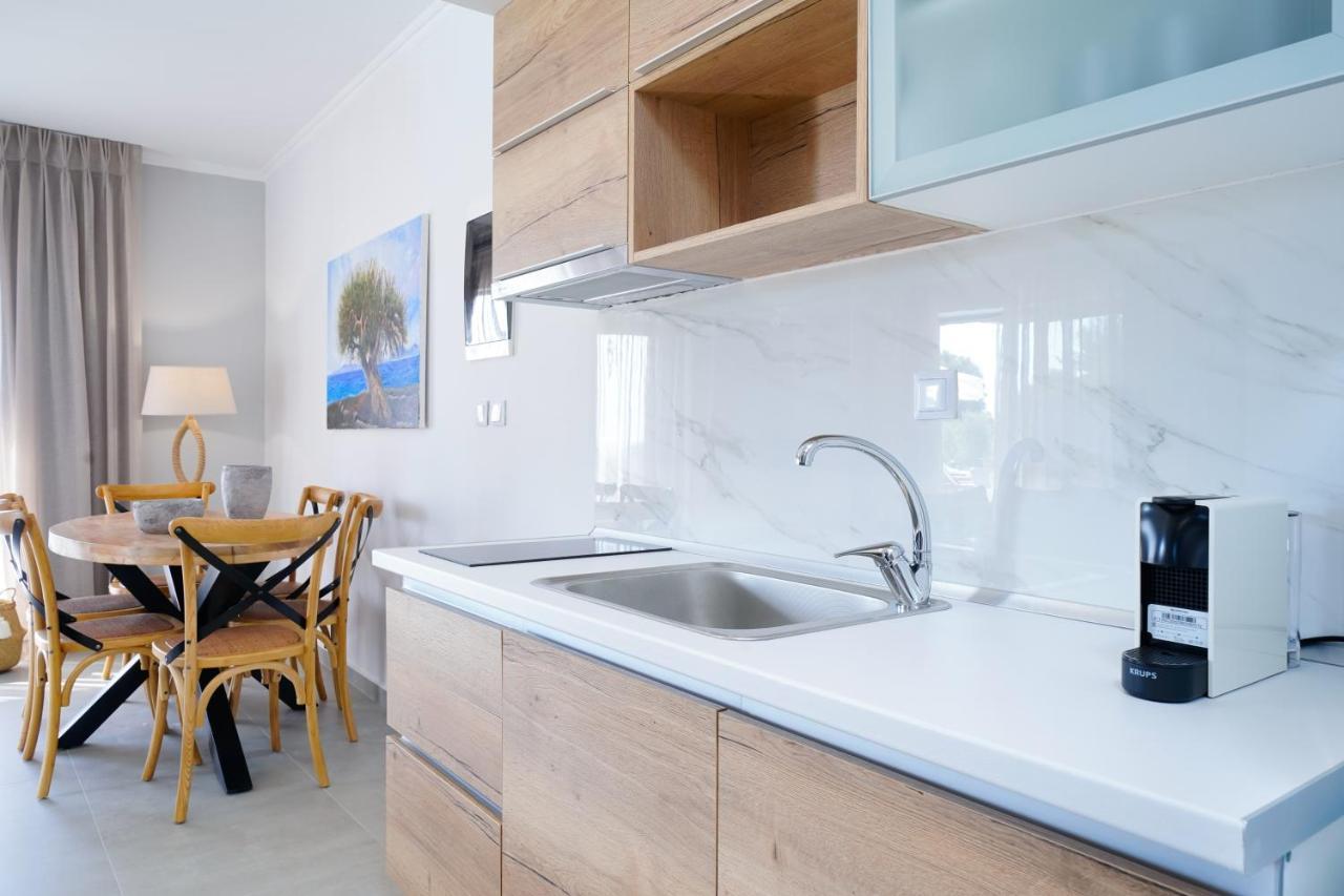 Videre Luxury Suites 포토스 외부 사진