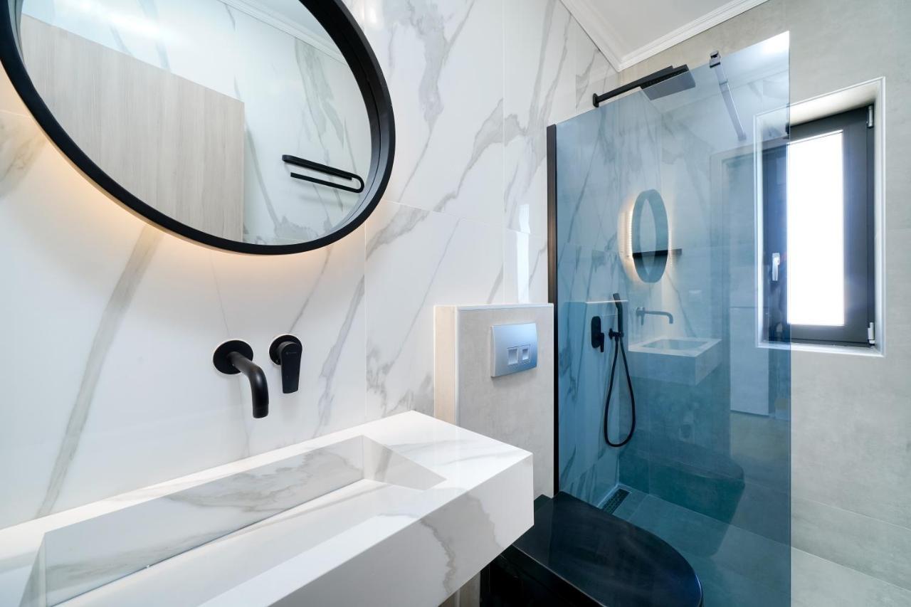 Videre Luxury Suites 포토스 외부 사진
